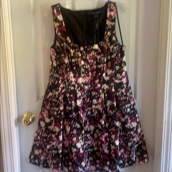 French Connection Dresses & Skirts - French Connection size 12 floral print NWT dress